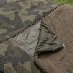 Avid Carp Ripstop Camo Bedchair Cover -Buiten Kamperen Avid20Carp20Ripstop20Camo20Bedchair20Cover5 550x550 1