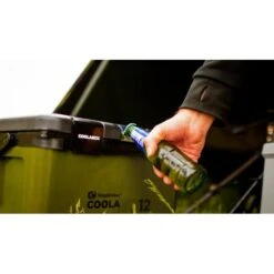 RidgeMonkey CoolaBox Compact 12 30 RidgeMonkey CoolaBox Compact 12 -Buiten Kamperen Bottle20Opener 550x550w