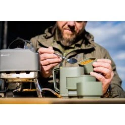 Ridgemonkey Thermomug DLX Brew Set Gunmetal Green 30 Ridgemonkey Thermomug DLX Brew Set Gunmetal Green -Buiten Kamperen MAX00151 550x550w